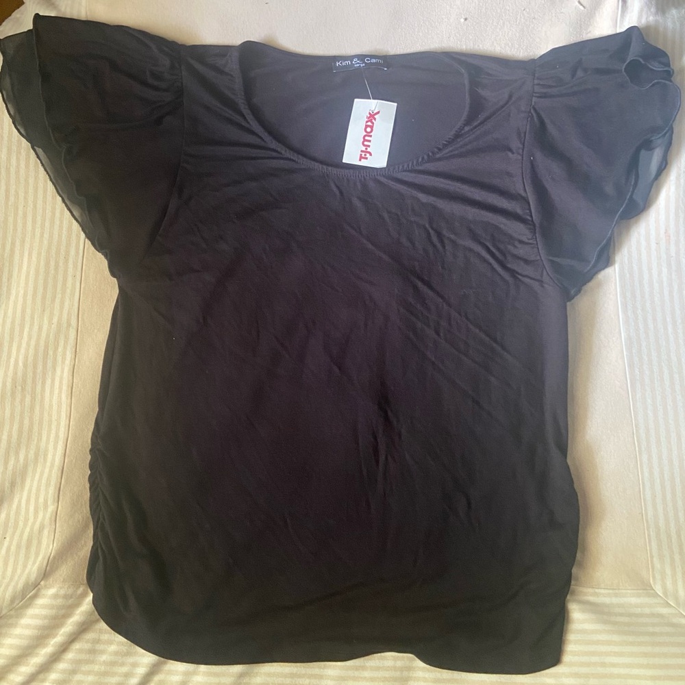 Kim & Cami Black Short Sleeve Top